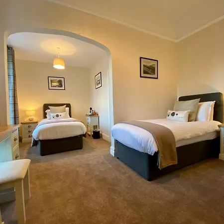 Harts Head 4* Settle